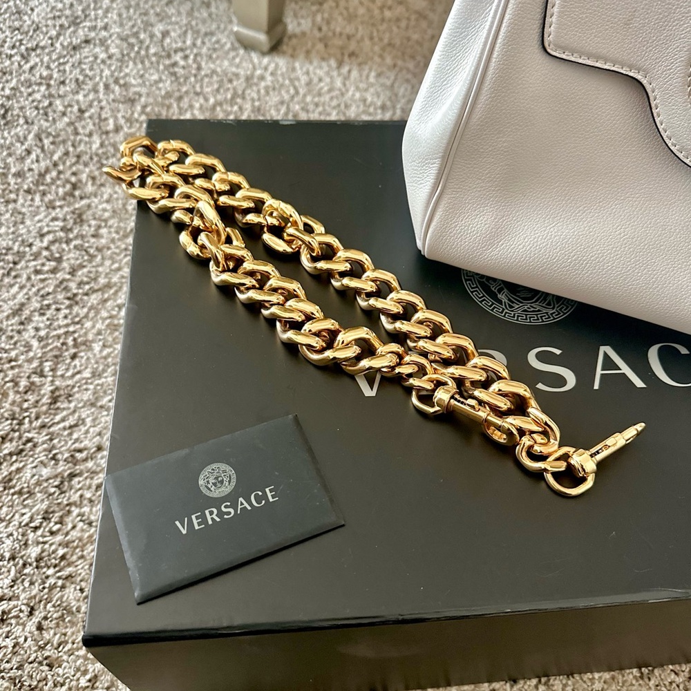 VERSACE - Picture 8 of 10